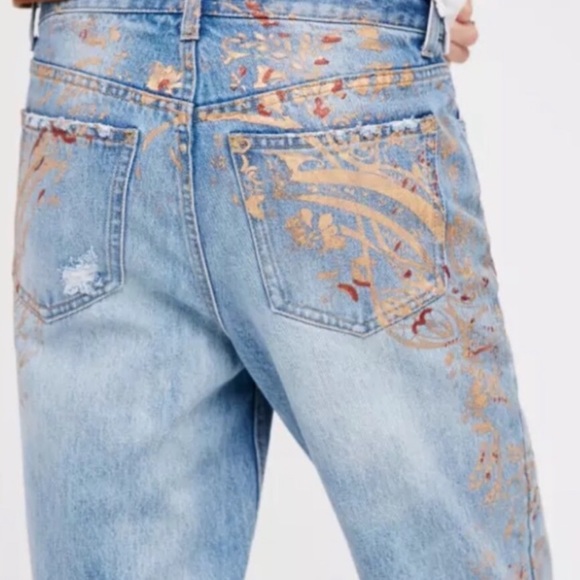 Free People Distressed Blue Jeans - Picture 3 of 11